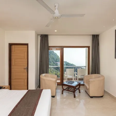 Shining Hills by Lawrence Hotels