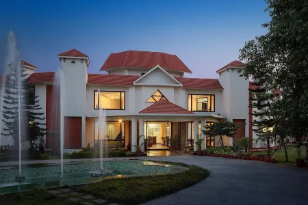 Naturoville Wellness Resort Rishikesh – Surrounded by Nature, Rooted in Wellness Отели рядом с Аэропорт Дехрадун