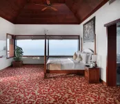 Gokulam Grand Turtle on the Beach - balcony