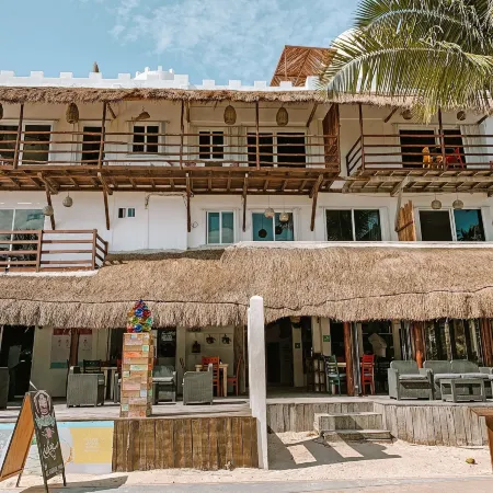 El Fuerte Beach Resort