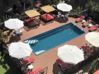 1866 Court & Suites Hotel