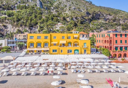 알바트로스 바리고티 호텔 해변 전경