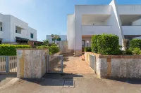 White Sea by Wonderful Italy - Villetta Ariel Hotels near Grotta del Moro