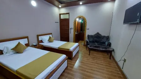 Guest House Inn Karachi Отели рядом с достопримечательностью «Мавзолей Джинны»