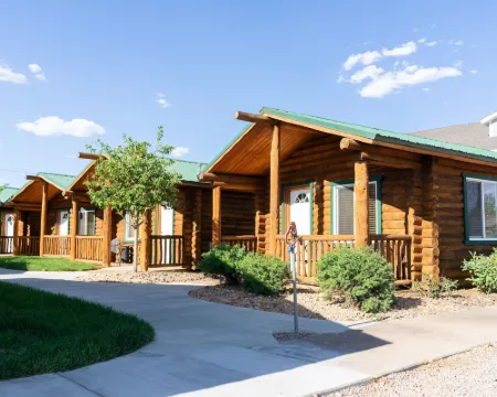 鄉村小木屋旅館 尤因塔縣酒店