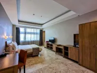 Grand Zuri Pematangsiantar Hotels near Kahyangan Square Cafe & Resto