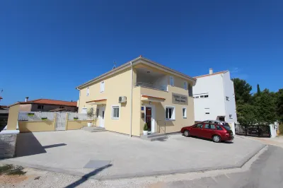 Studio Emanuel Hotel a 
