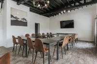 Grey Pine Lodge Hotels in White Hall