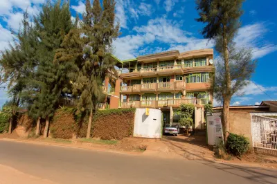 Heart Land Hotel Hoteles cerca de Centre Marembo
