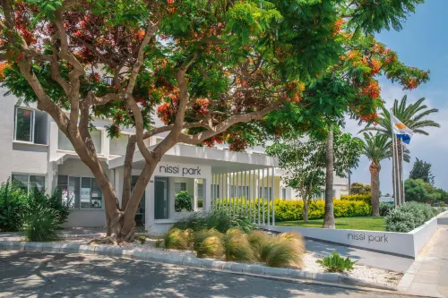 Nissi Park Hotel - 3 estrellas