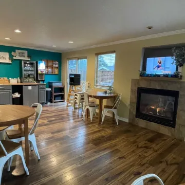 Hi Tide Oceanfront Inn