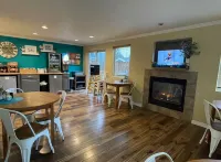 Hi Tide Oceanfront Inn