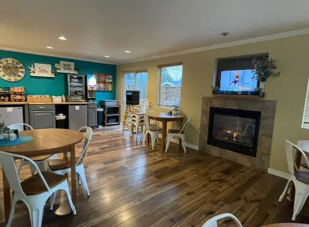 Hi Tide Oceanfront Inn Отели в г. Сисайд