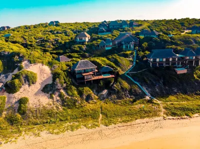 The Beach House at Praia da Rocha Hotels near Praça dos trabalhadores
