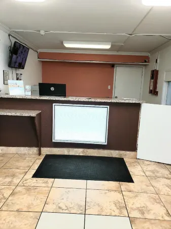 Super 8 by Wyndham Mineral Wells Отели в г. Минерал-Веллс