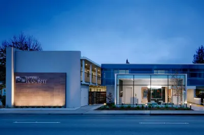 Hotel Lucent Hotels in Atherton