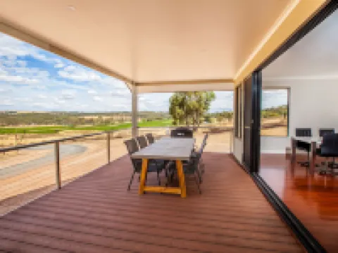 Neagles Retreat Villas Hotels in Clare