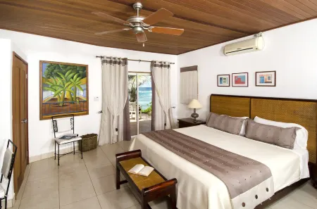 Bell'Mare by Island Properties Online