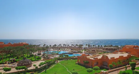 Sharm Grand Plaza Resort - Families and Couples Only Отели рядом с достопримечательностью «Charmillion Club Beach»