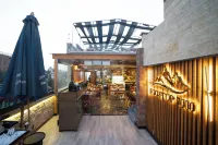 Great Pyramid Inn Hotels near Pyramid of Menkaure