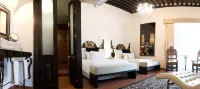 Hotel Herencia by Hosting House - balcony