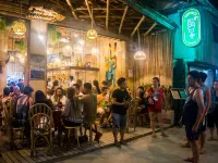 Happiness Hostel El Nido パパイアビーチ周辺のホテル