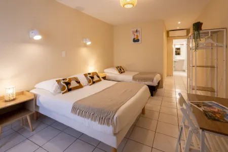 L'Aptois Hôtel Отели в г. Апт