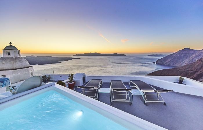 Trieris Villa & Suites