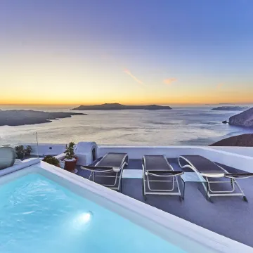 Trieris Villa & Suites