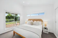 Stay in Mudgee the Grove, the Church, and Premium Private Homestead