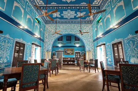 Bloom Boutique | Lake Pichola