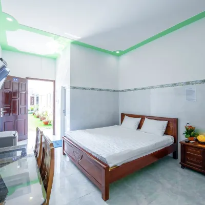 Hotel Nguyên Toàn โรงแรมใกล้ลองบีช