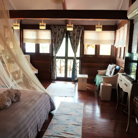 Breve Azurine Lagoon Resort