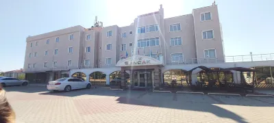산칵 호텔 Camcıoğlu Beach 주변 호텔