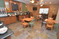 AmericInn by Wyndham des Moines Airport - sarapan