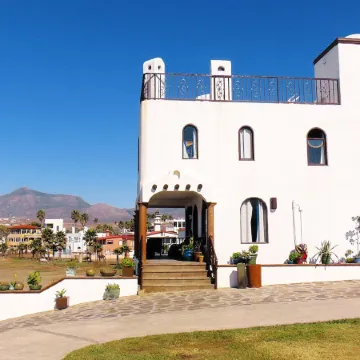 Casa Playa Baja