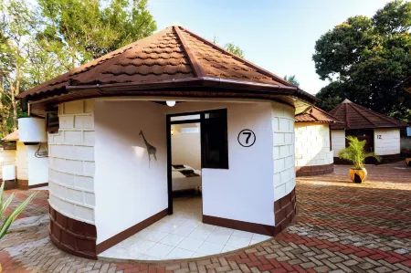 Keys Hotel Отели в г. Моши