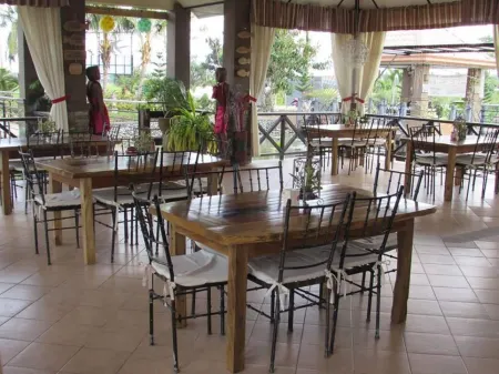 Palaisdaan Hotel and Restaurant Отели в г. Бейомбонг