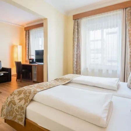 Hotel Weißes Kreuz Hotels in Bregenz