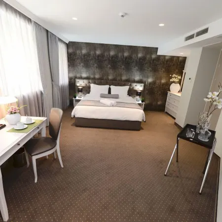 Alexandar Square Boutique Hotel