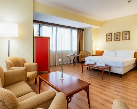 โรงแรมรอยัลพาเลซ โรงแรมในเมสซีนา