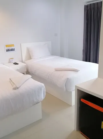 รูปภาพของก้าวเจริญเพลส