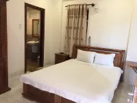 Hoang Oanh Hotel - 2-Star