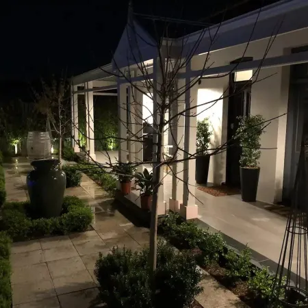 Hollidge House 5 Star Luxury Apartments