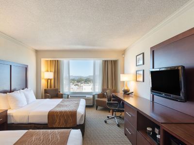 Comfort Inn by the Bay
