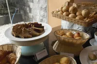 Tara Hotel Yogyakarta - servizio colazione