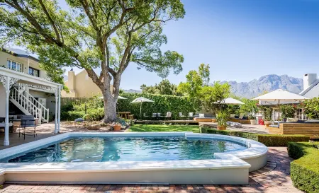 Macaron Boutique Guest House