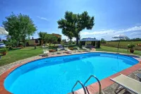 Agriturismo Podere Delle Querci - Villas