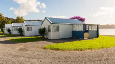 Waitangi Holiday Park Hotels in Waitangi