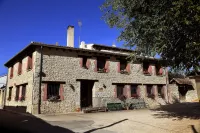 티론티야나 Campo de Penafiel 호텔